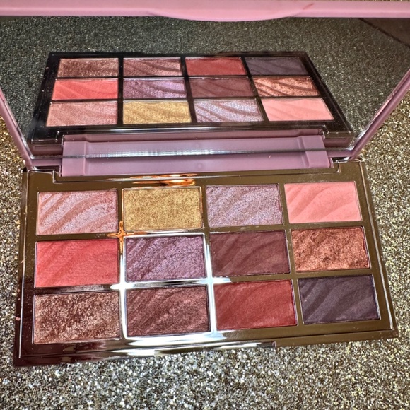 NWOB Ciate London Velvet Palette Warm Toned Vegan 12 Shade Eyeshadow Palette - Picture 6 of 6